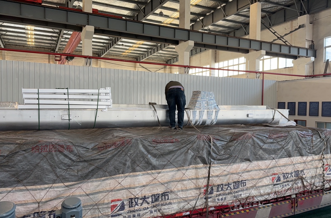 Náš dopravníkový systém byl odeslán do Chengdu!